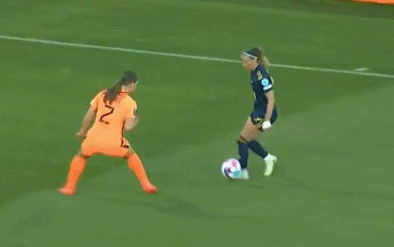 1657401497701031647.gif